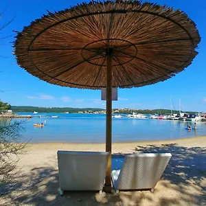 https://fishermans-glamping-village.primorje-gorskikotar.com
